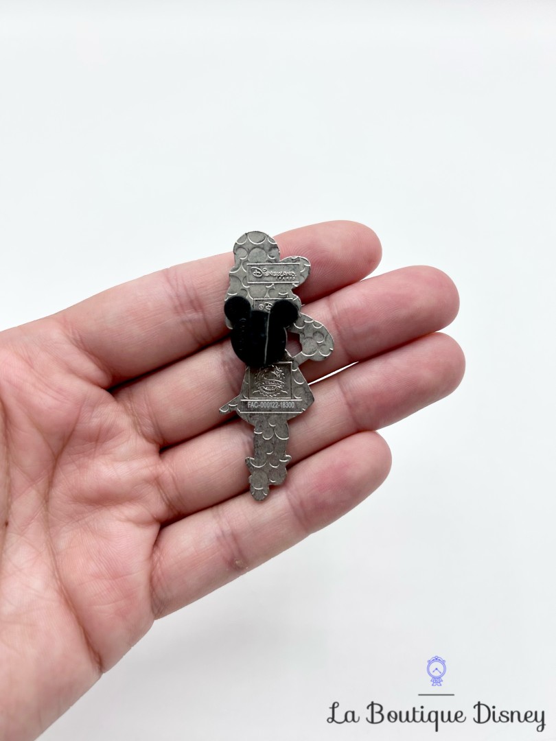 Pin-Capitain-Crochet-Opening-Edition-Disneyland-Paris-2018-Peter-Pan-Captain-Hook-Villains-130236 (1)