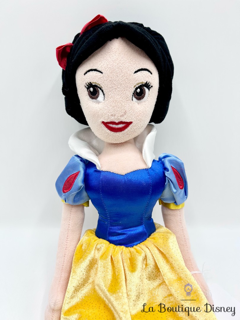 Poupée-Chiffon-Blanche-Neige-Disney-Parks-Disneyland-2015-peluche-princesse-robe-velours-52-cm (4)