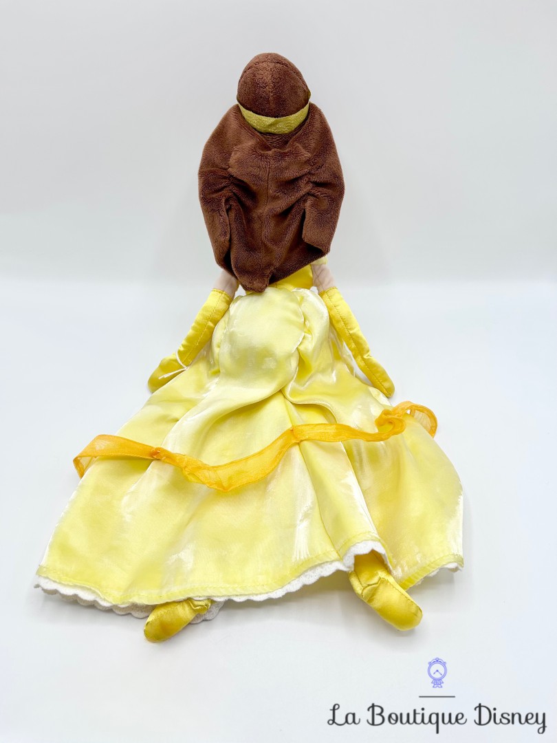 Poupée-chiffon-Belle-La-Belle-et-la-Bête-Disney-Store-2017-peluche-princesse-jaune-52-cm (6)