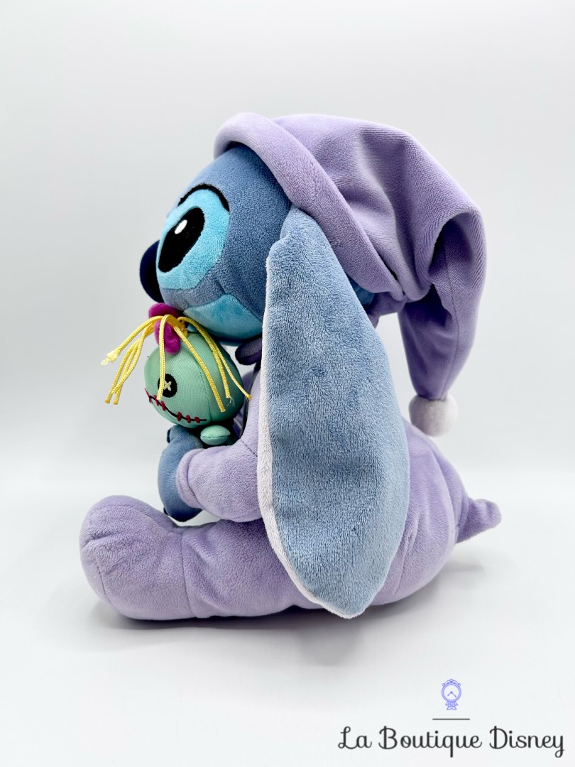 Peluche-Stitch-Souillon-Disneyland-Paris-2017-Disney-pyjama-violet-biberon-30-cm (5)