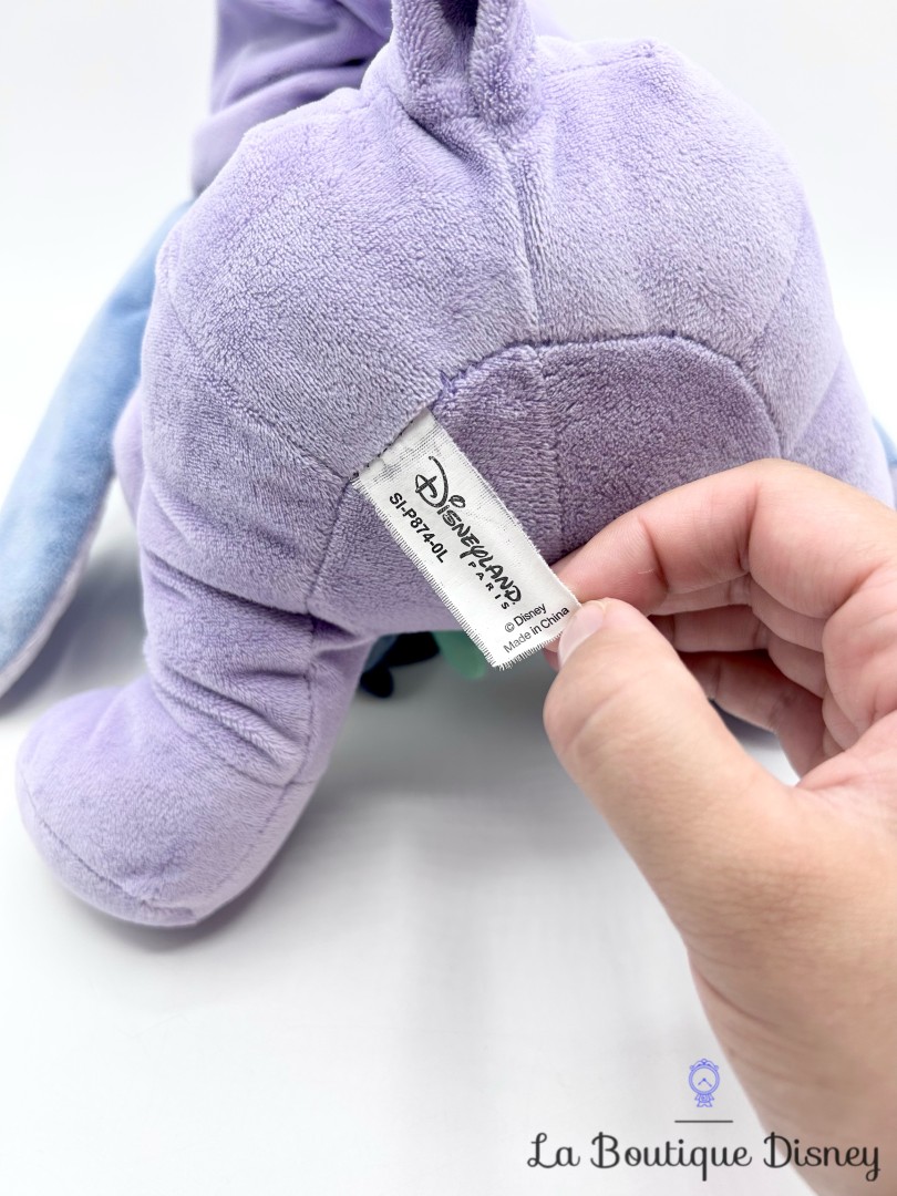 Peluche-Stitch-Souillon-Disneyland-Paris-2017-Disney-pyjama-violet-biberon-30-cm (1)