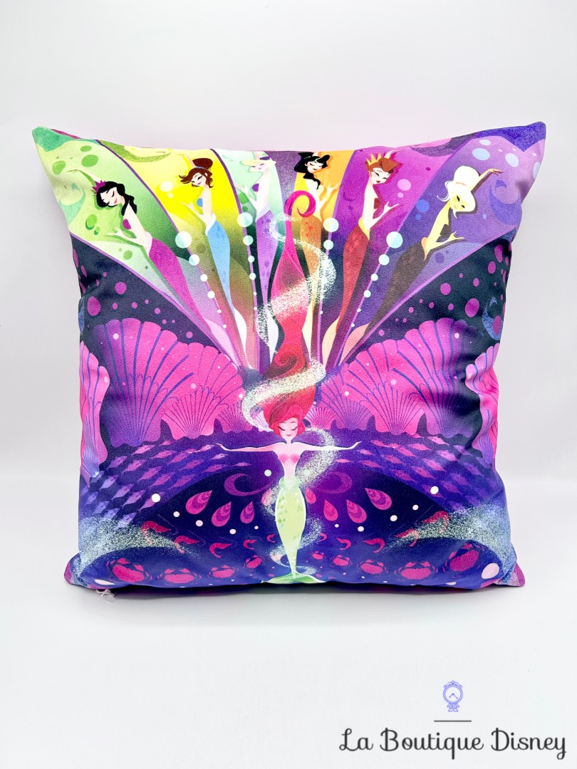 Coussin-Ariel-La-Petite-Sirène-Disney-Store-Nicoletta-Baldari-oreiller-violet (2)