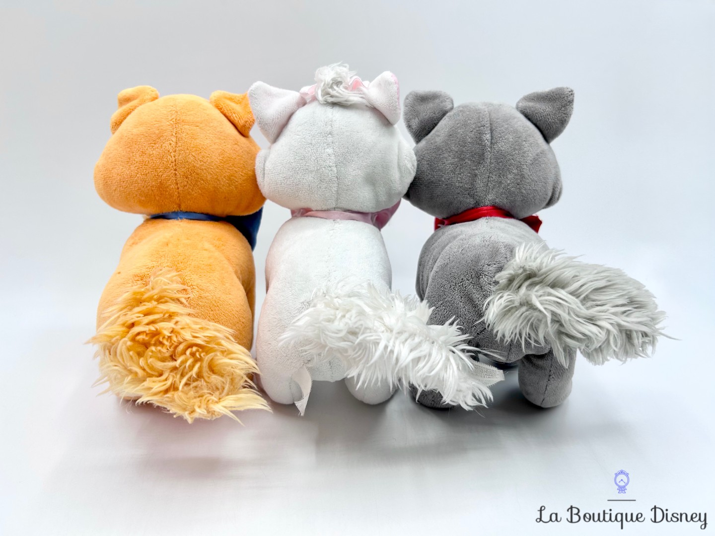 Peluches-Les-Aristochats-Marie-Berlioz-Toulouse-Disney-Store-chats-18-cm (1)