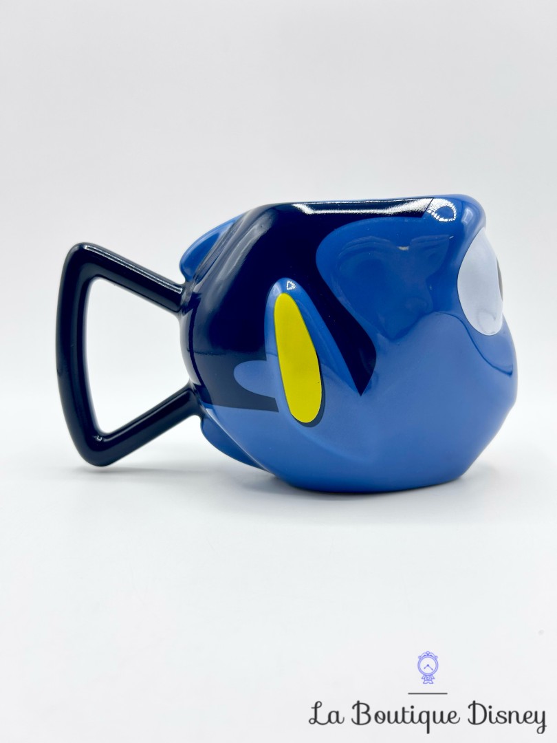 Tasse-Dory-Disney-Store-2016-mug-Le-Monde-de-Dory-poisson-bleu-relief-3D (1)
