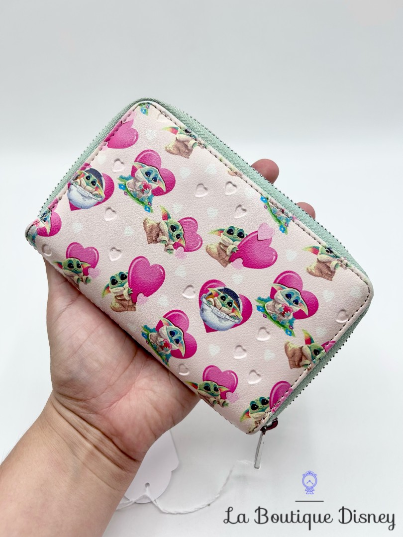 Porte-Monnaie-Loungefly-Grogu-Valentines-Star-Wars-The-Mandalorian-portefeuille-cœurs (2)