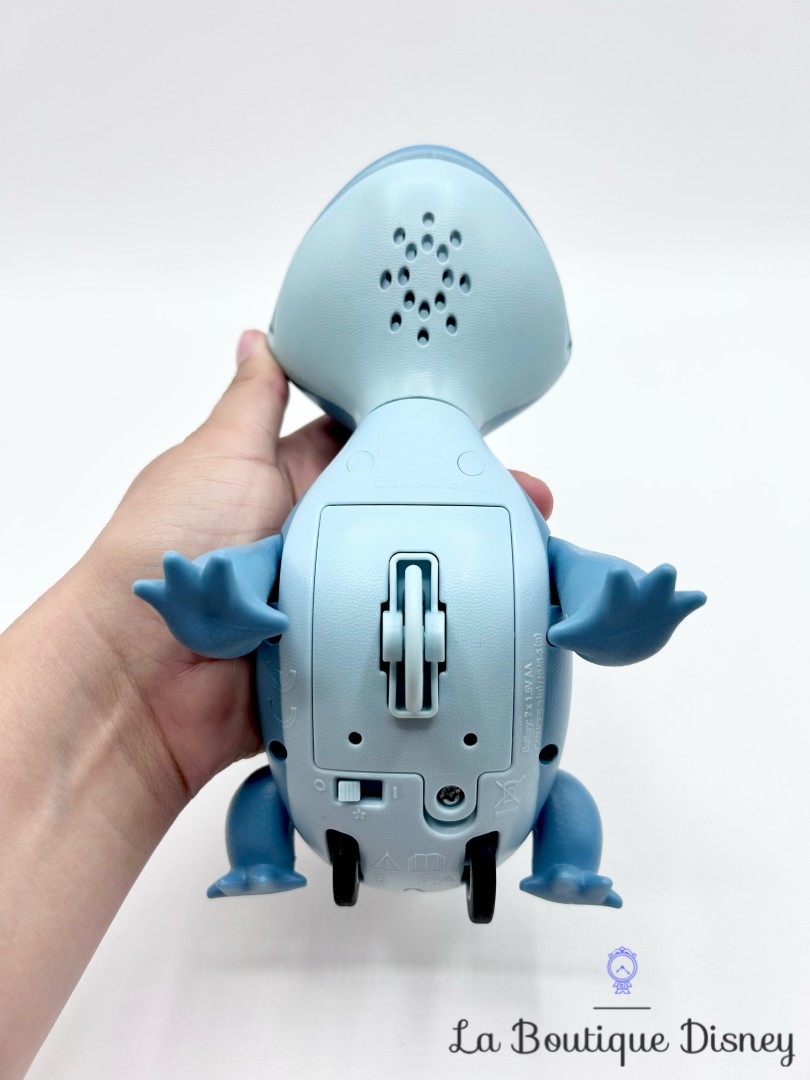 Jouet-interactif-Bruni-esprit-du-Feu-Disney-Hasbro-2021-La-Reine-des-Neiges-2-figurine-bleu (6)