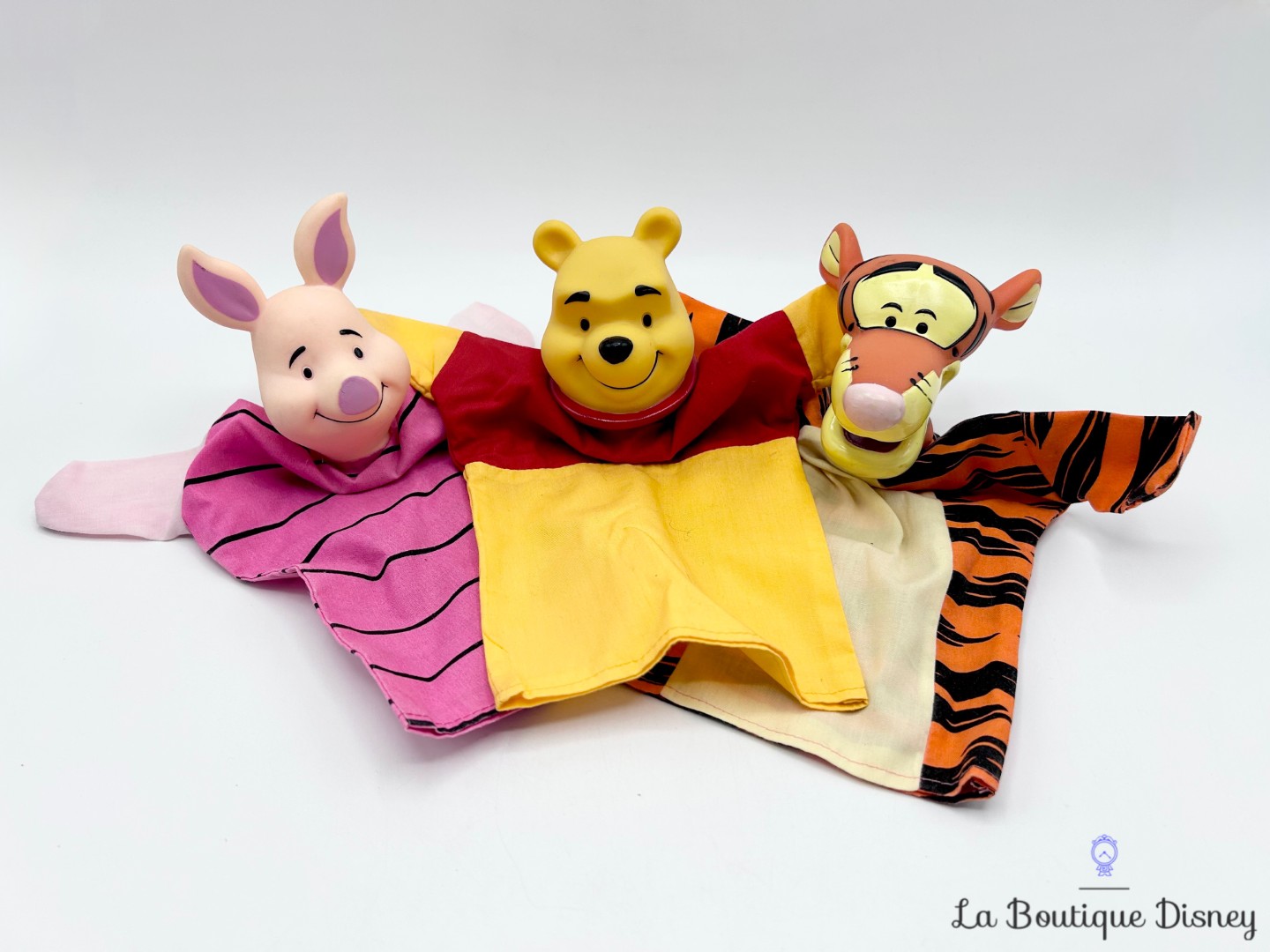 Marionnettes-Winnie-ourson-Tigrou-Porcinet-Disney-Nicotoy-main (2)