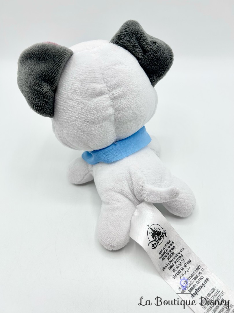 Peluche--Mini-Percy-Naïf-Disney-Parks-2022-Disneyland-Pocahontas-chien-blanc-18-cm (1)