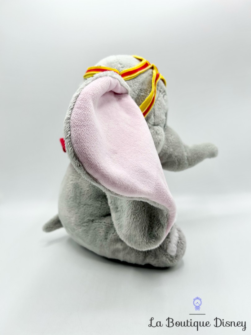 Peluche-Dumbo-Disney-Store-2019-éléphant-gris-30-cm (6)