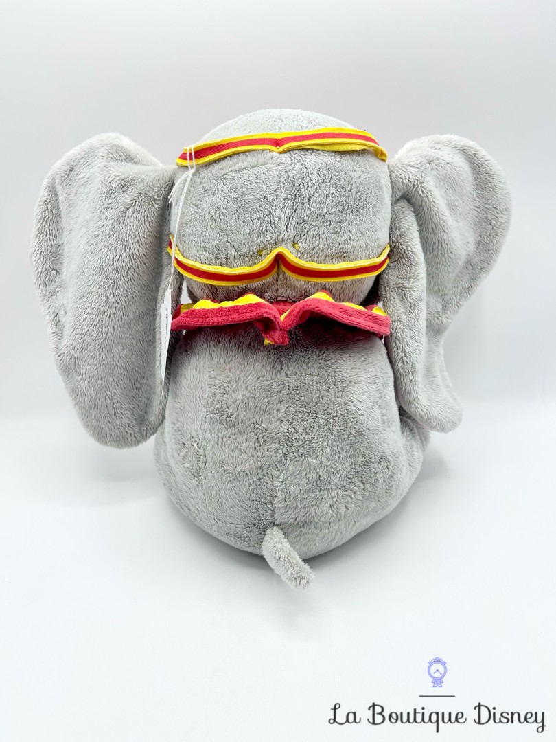 Peluche-Dumbo-Disney-Store-2019-éléphant-gris-30-cm (5)
