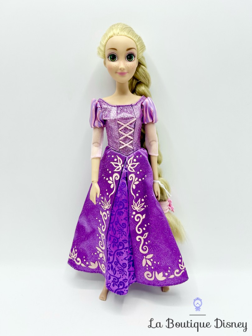 Poupée-Raiponce-Disneyland-Paris-2018-Disney-princesse-cheveux-longs-30-cm (4)