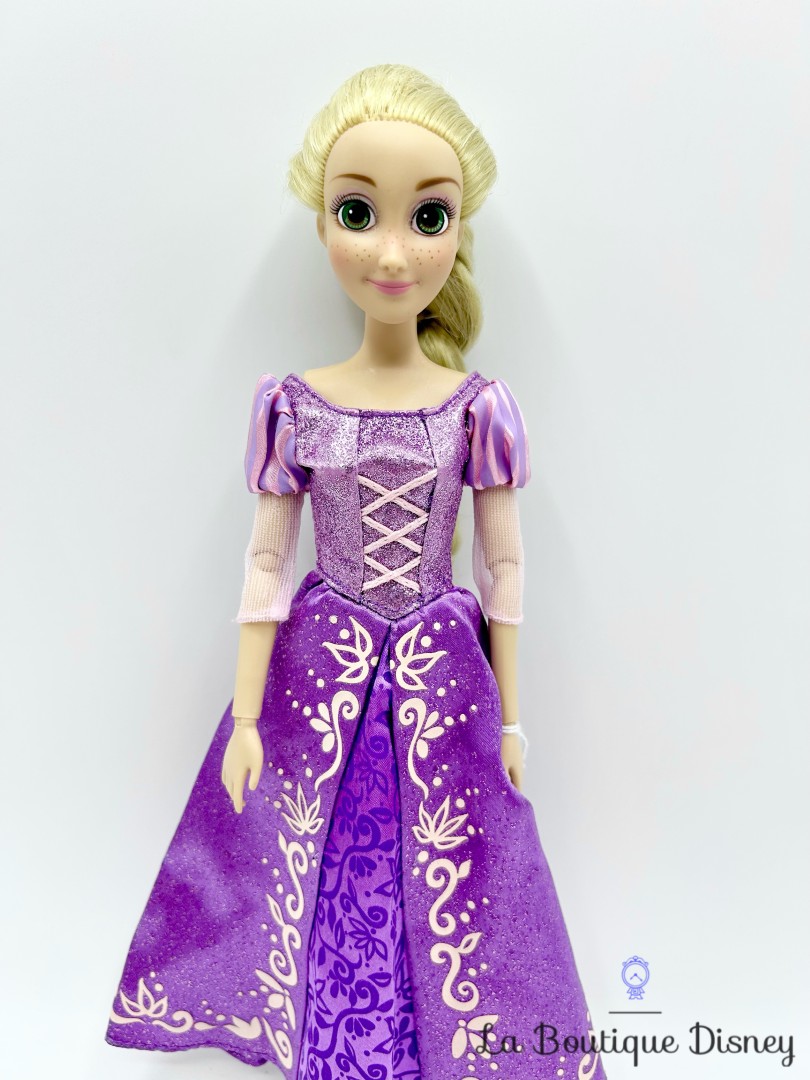 Poupée-Raiponce-Disneyland-Paris-2018-Disney-princesse-cheveux-longs-30-cm (2)