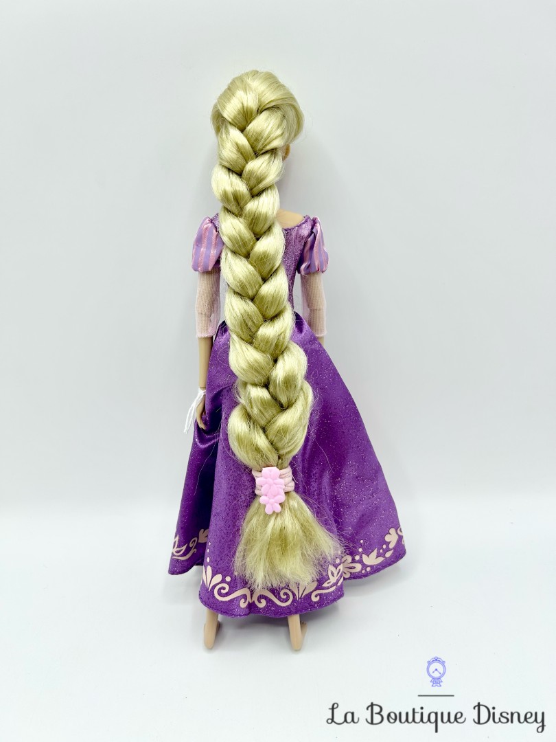 Poupée-Raiponce-Disneyland-Paris-2018-Disney-princesse-cheveux-longs-30-cm (1)