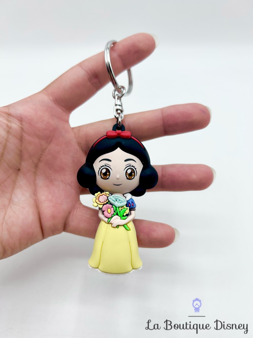 Porte-clés-Blanche-Neige-Disneyland-Paris-2024-Disney-figurine-plastique-princesse (1)