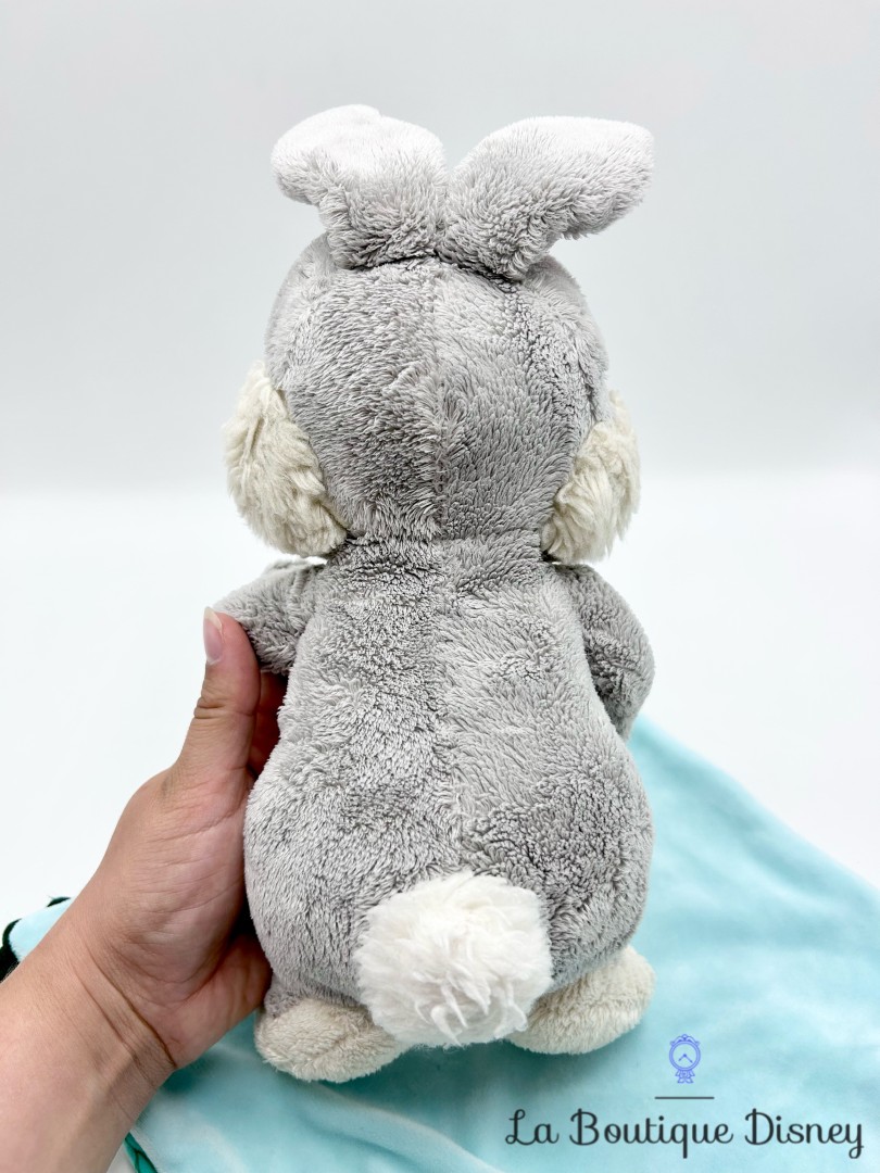 Peluche-Panpan-Bambi-Disney-Babies-Disneyland-Paris-lapin-gris-couffin-couverture-vert-fleur (4)