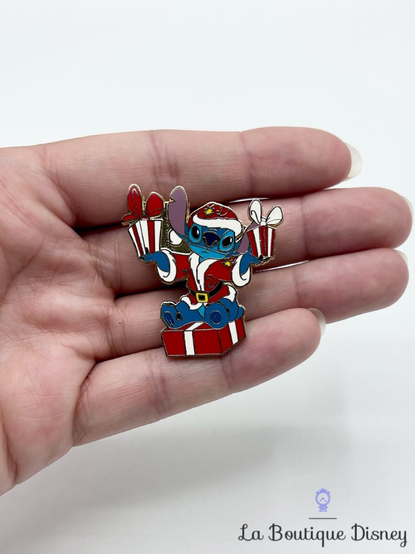 Pin-Stitch-Booster-Noel-20e-Opening-Edition-Disneyland-Paris-2012-Lilo-et-Stitch-Santa-Suit-Presents-Holiday-92971 (2)