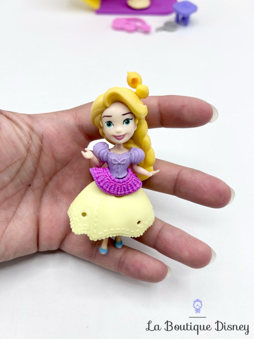 Figurine-Little-Kingdom-Raiponce-Café-enchanteur-Disney-Princess-Hasbro-Dream-Sing-Café-polly-clip (4)