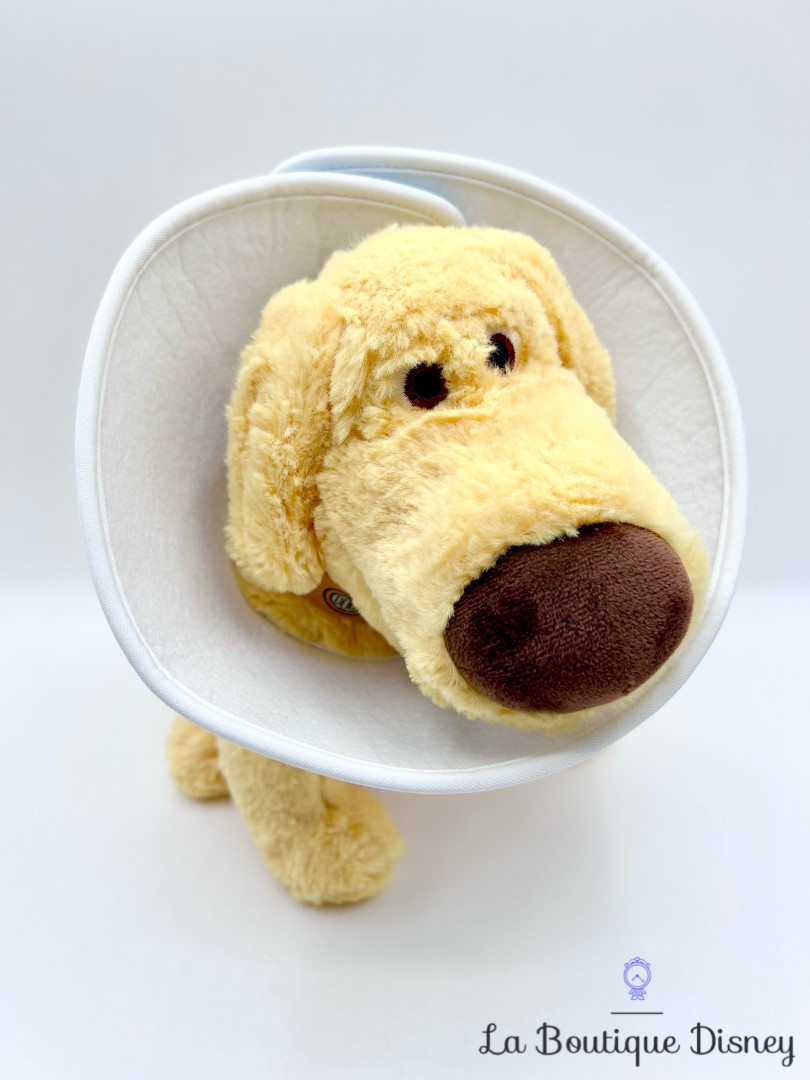 Peluche-Doug-Collerette-Disney-Parks-2018-Up-Là-Haut-chien-jaune-26-cm (3)