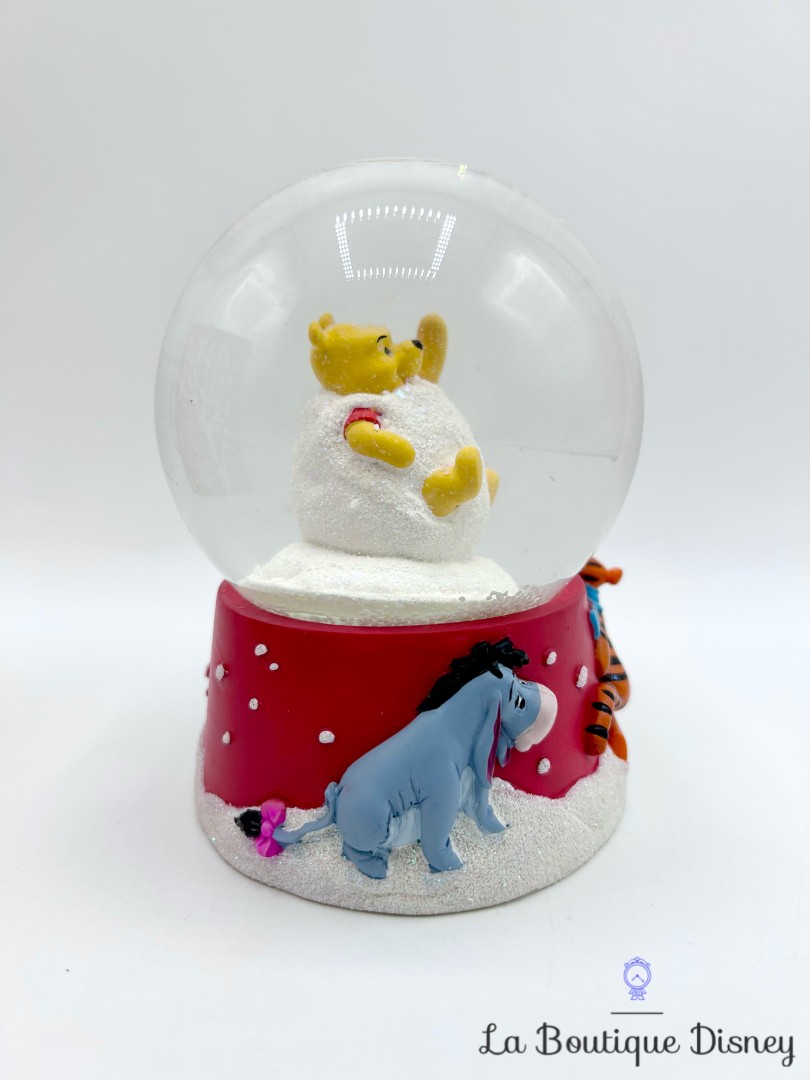 Boule-à-neige-Winnie-ourson-Tigrou-Bourriquet-Noël-Disney-Store-snow-globe-neige (7)