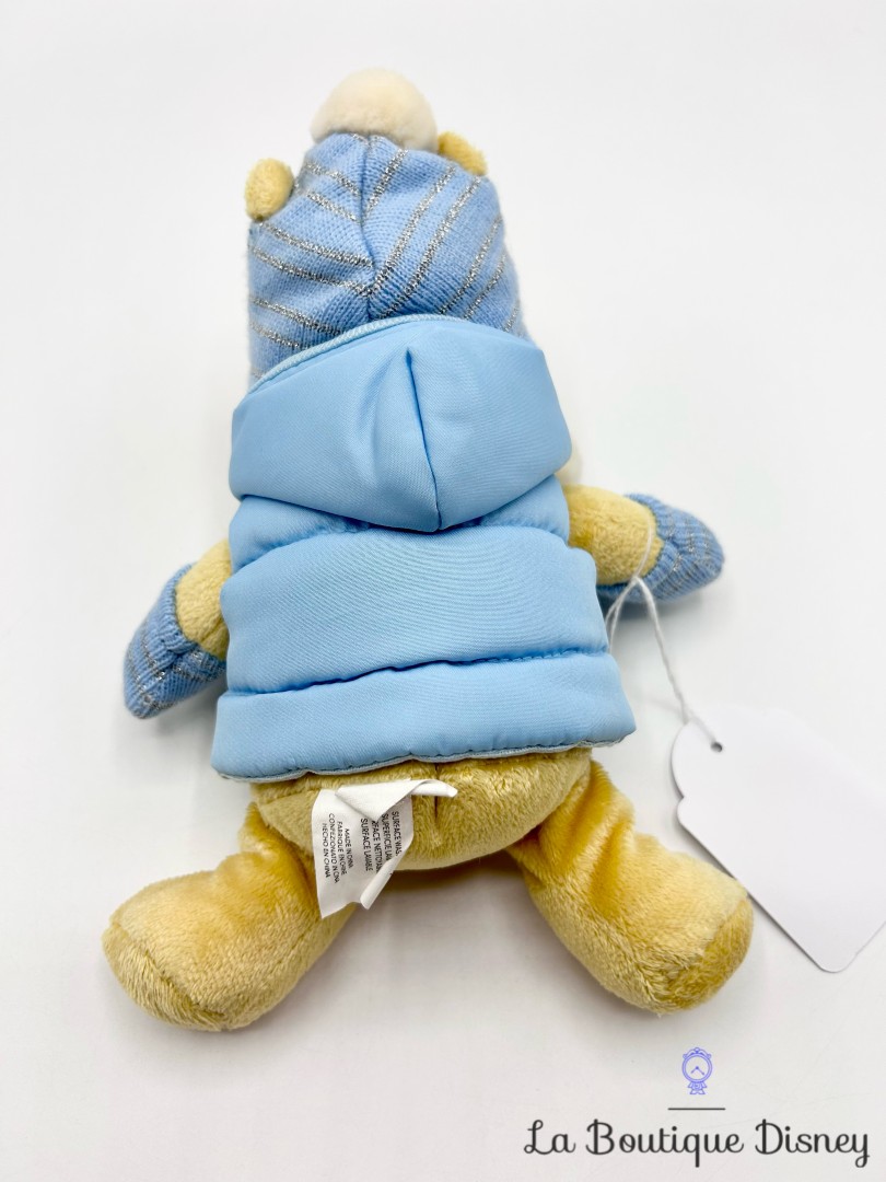 Peluche-Winnie-ourson-Hiver-Disney-Store-Pastel-Winter-Ski-Pooh-bleu-22-cm (5)