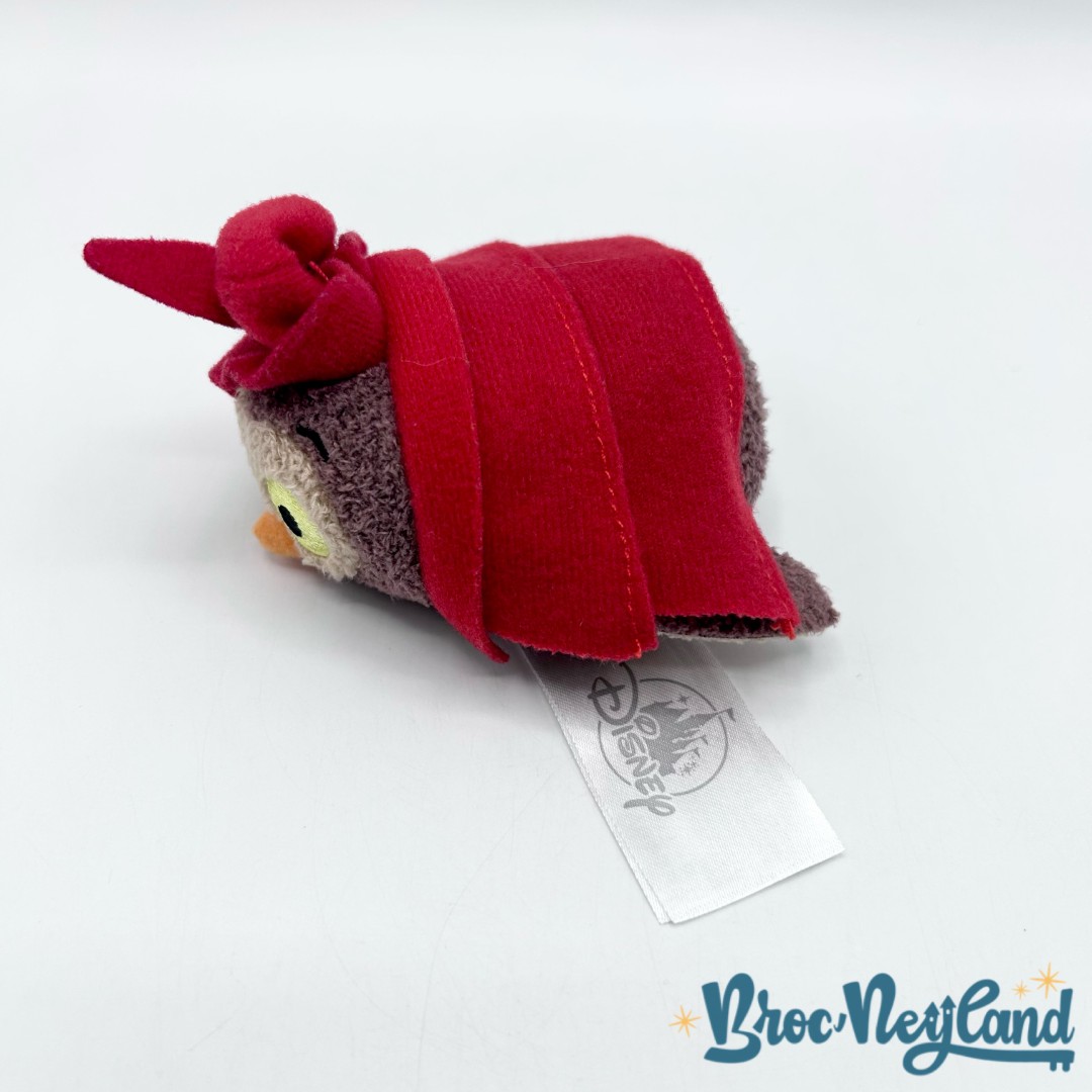 Peluche-Tsum-Tsum-Hibou-Prince-Philippe-Disney-Parks-2017-La-Belle-au-Bois-Dormant-rouge (4)