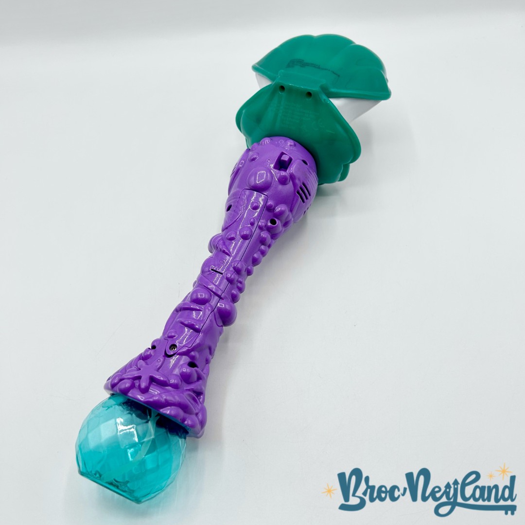Baguette-à-bulles-lumineuse-Ariel-La-Petite-Sirène-Disney-Parks-2019-Disneyland-plastique-magique (1)