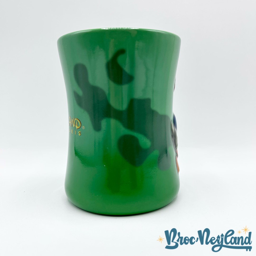 Tasse-Donald-Duck-ombre-Disneyland-Paris-mug-Disney-vert-relief-3D (2)