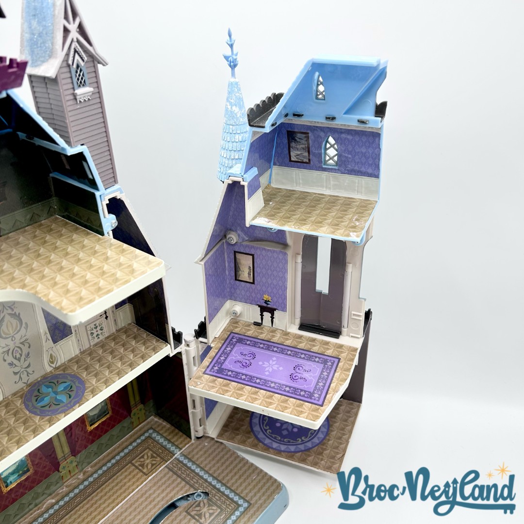 Ensemble-de-jeu-Château-Arendelle-La-Reine-des-Neiges-Disney-Store-2017-Olafs-Frozen-Adventure-Castle-Play-Set (8)