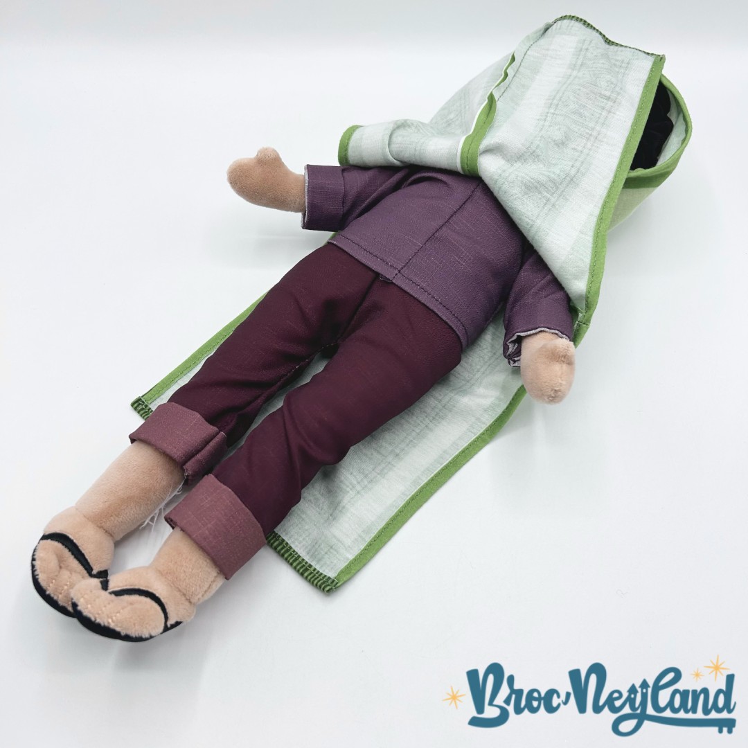 Poupée-chiffon-Bruno-Madrigal-Encanto-Disney-Store-2022-peluche-46-cm (1)