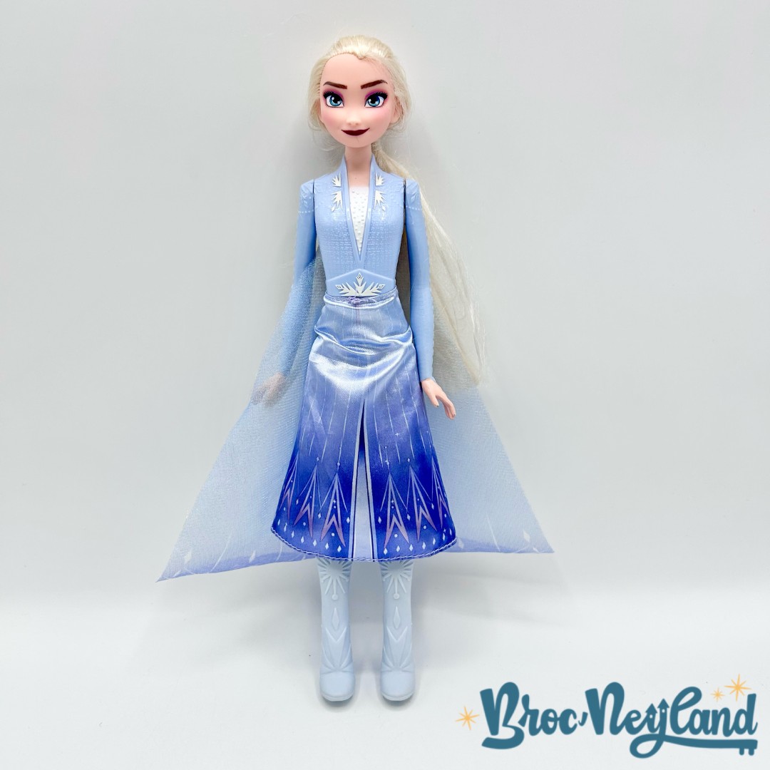 Poupée-Elsa-robe-lumineuse-La-Reine-des-Neiges-2-Disney-Hasbro-2018-Frozen-II-robe-bleu-30-cm (6)