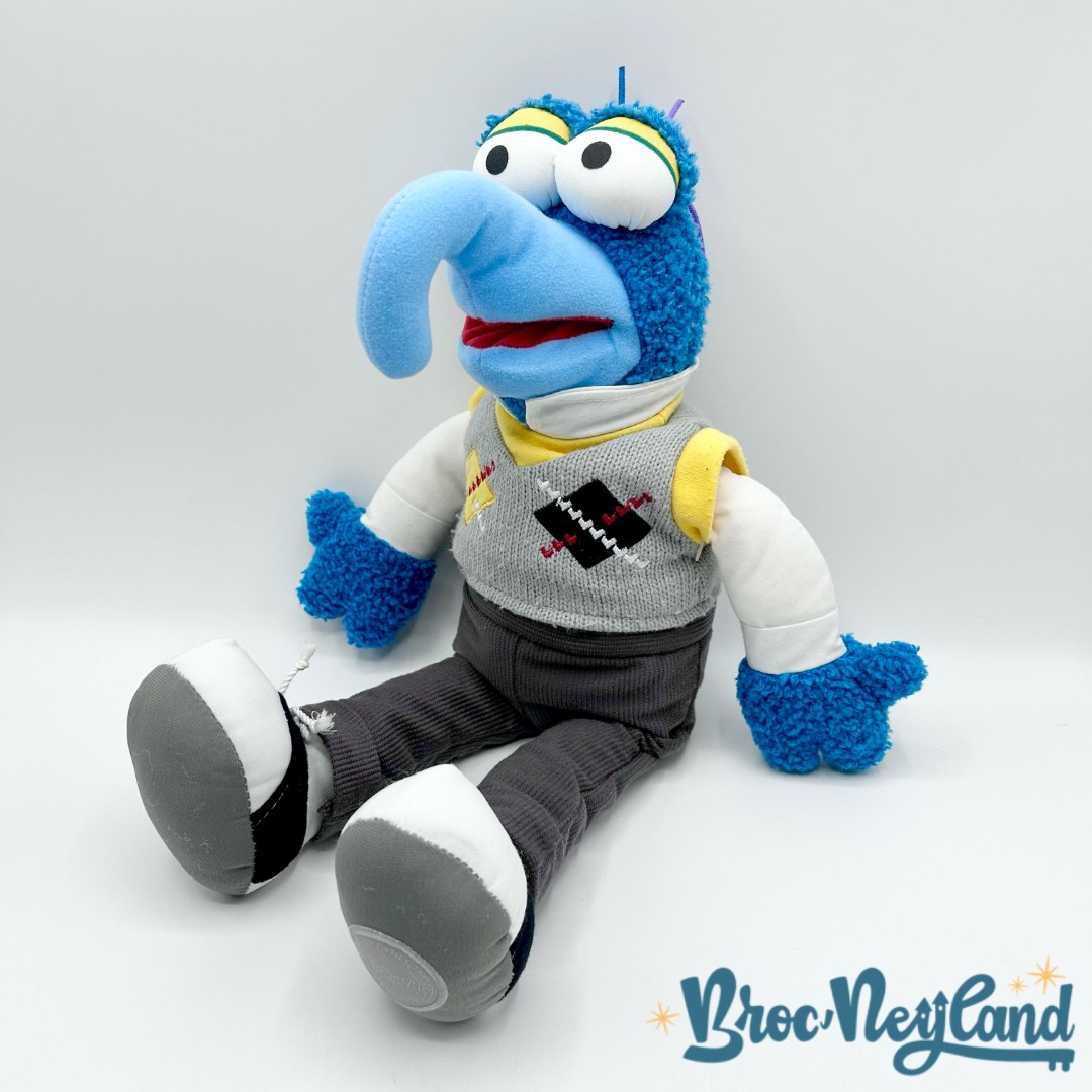 Peluche-Gonzo-Les-Muppets-Disney-Store-2012-bleu-écusson-46-cm (6)