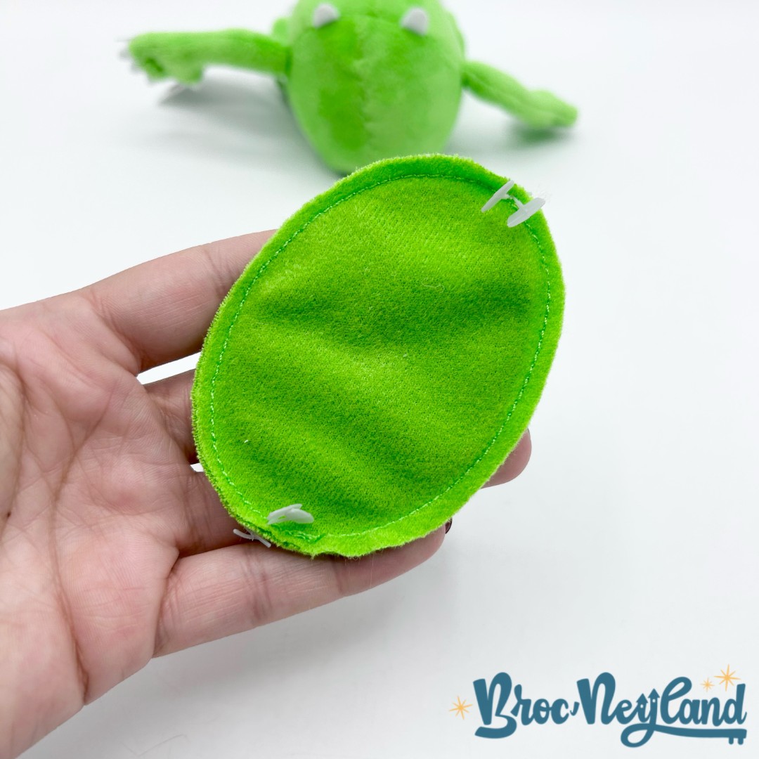 Peluche-épaule-Bob-Razowski-Disney-Parks-Disneyland-Monstres-et-Cie-vert-peluche-aimantée-10-cm (4)