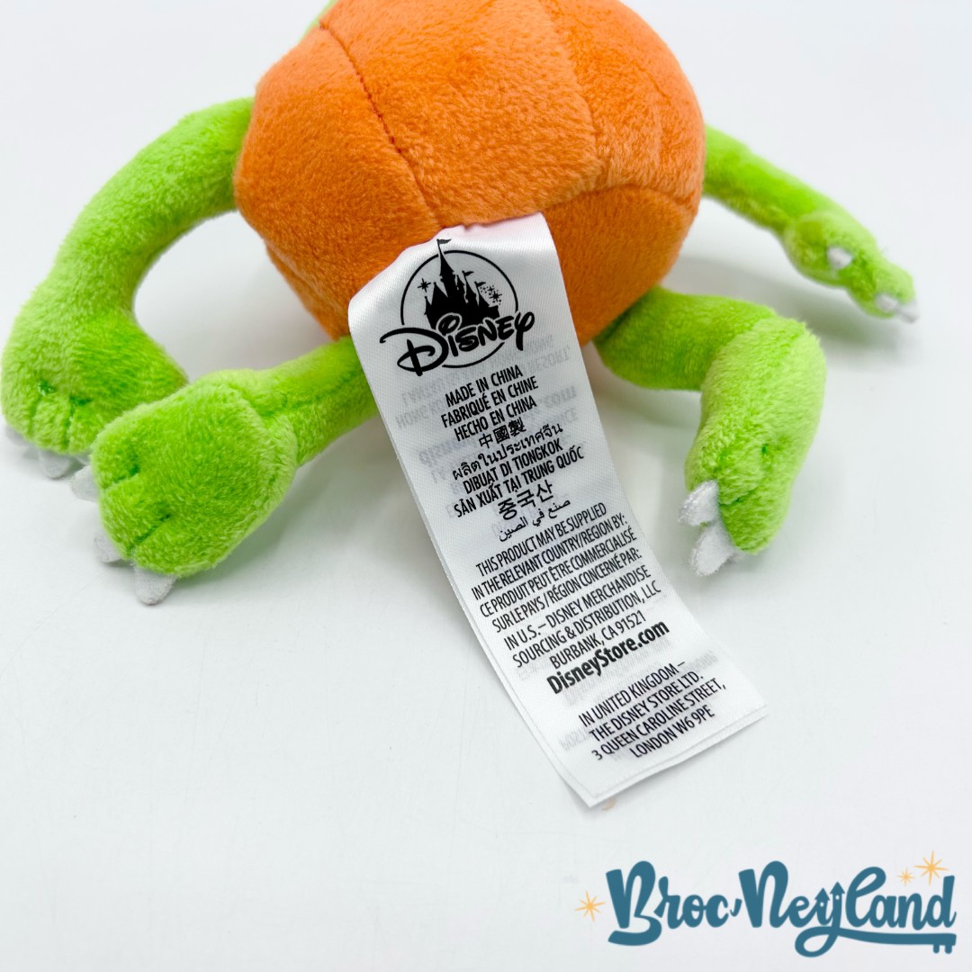 Peluche-épaule-Bob-Razowski-Citrouille-Halloween-Disney-Parks-Disneyland-Monstres-et-Cie-vert-peluche-aimantée-10-cm (3)