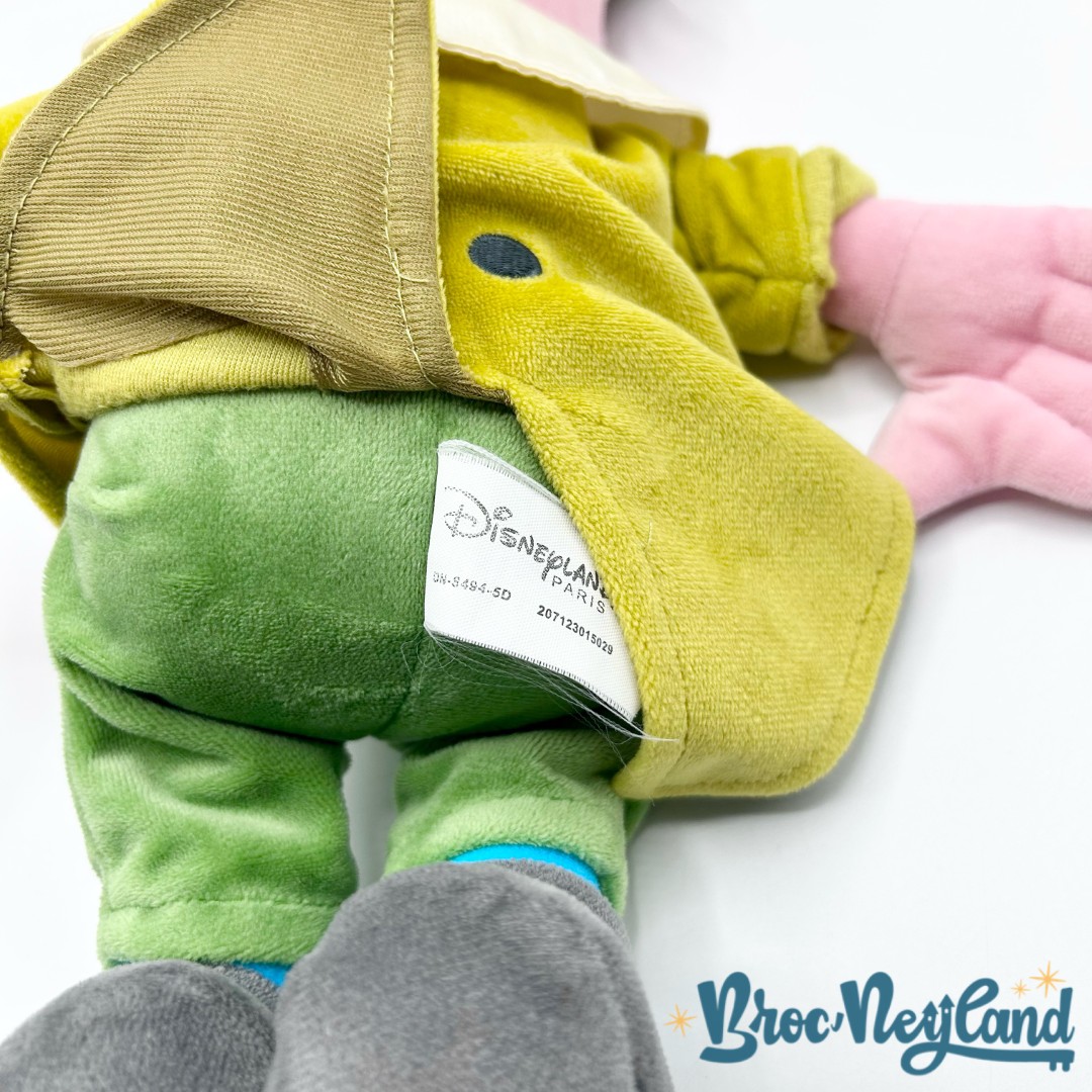 Peluche-Chapelier-Fou-Disneyland-Disney-Alice-au-pays-des-merveilles-vert-52-cm (7)