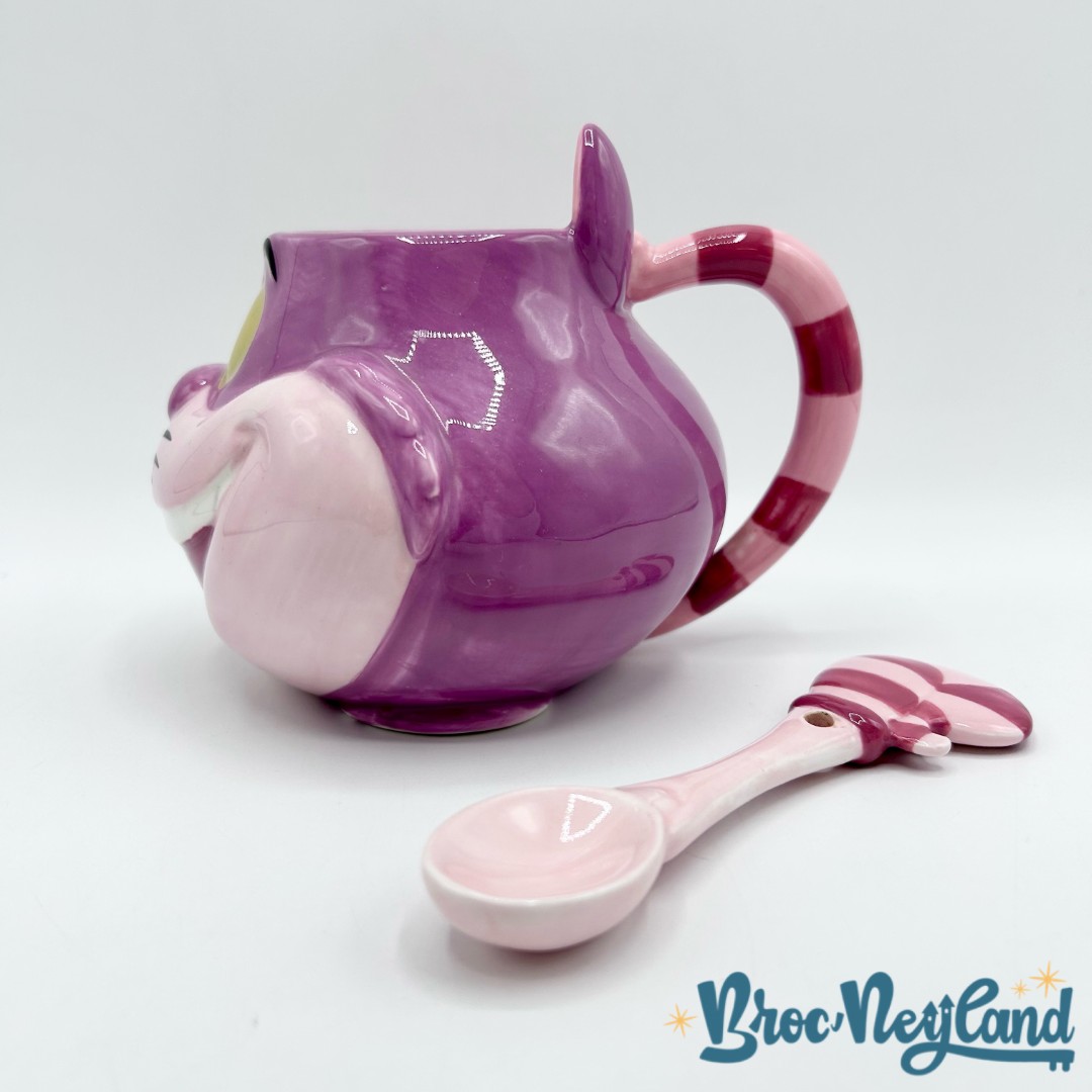 Tasse-Chat-Cheshire-cuillère-Disney-Store-2015-mug-Alice-au-pays-des-merveilles-rose-relief-3D (3)