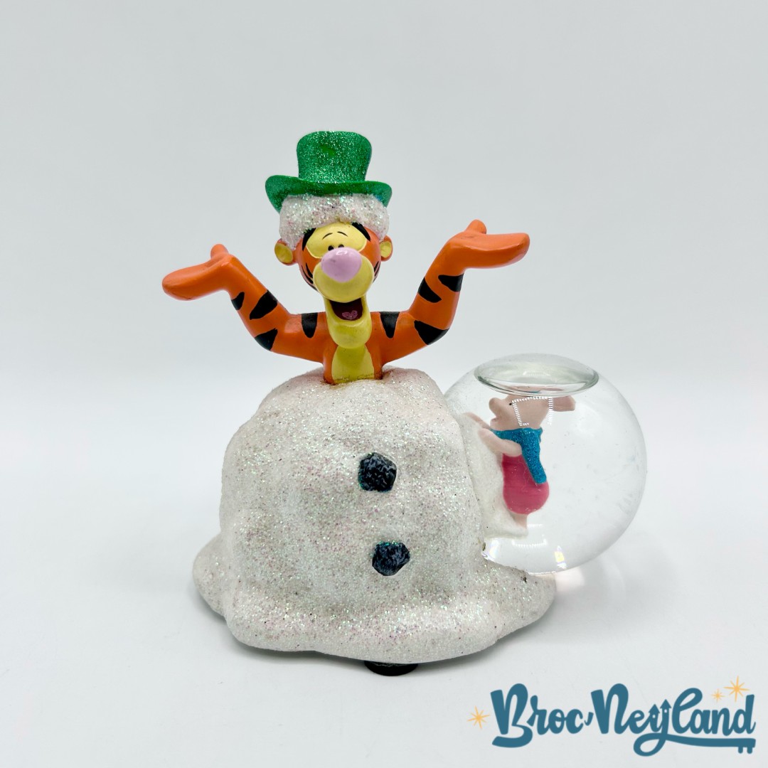 Boule-à-neige-Tigrou-Porcinet-Bonhomme-de-Neige-Disney-Store-Winnie-ourson-snow-globe (2)
