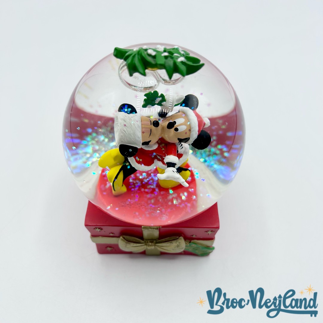 Boule-à-neige-Mickey-Minnie-Noël-Disney-Store-2007-snow-globe-cadeau-rouge (4)