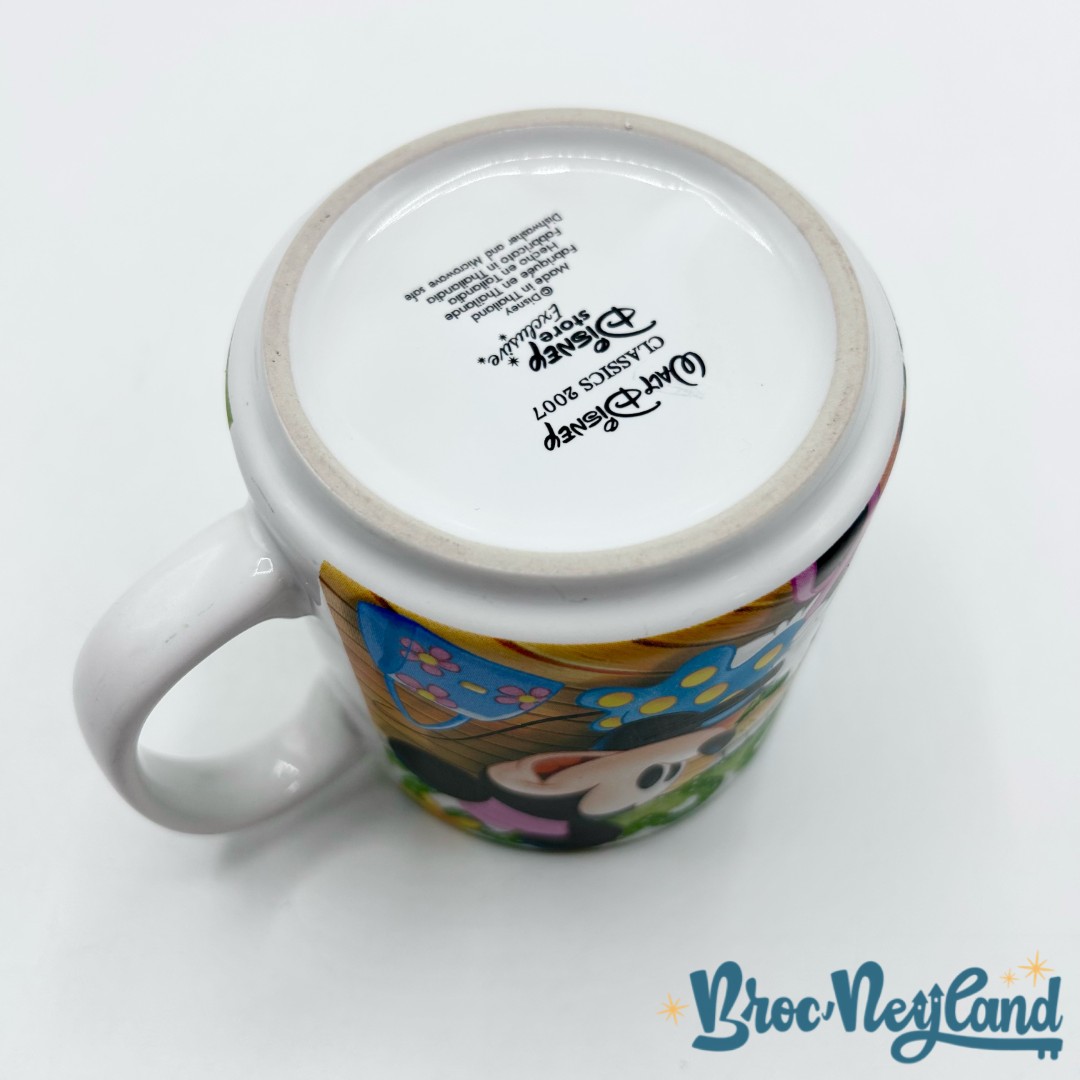 Tasse-scène-Mickey-Minnie-Jardin-Disney-Store-Classics-2007-mug-scène-film-coeur-romantique (4)