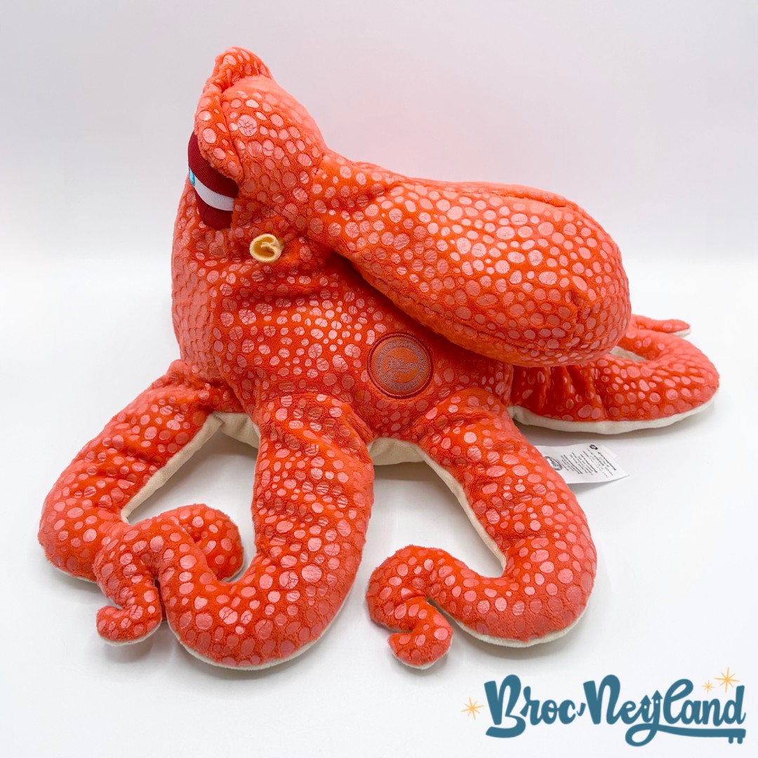Peluche-Hank-Le-Monde-de-Dory-Disney-Store-2016-poulpe-pieuvre-rouge-écusson-44-cm (4)