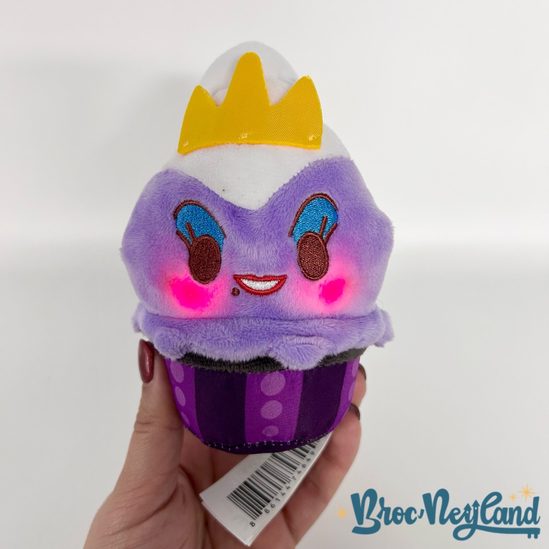 Peluche-Munchlings-Ursula-éclairante-Disney-Just-Play-La-Petite-Sirène-violet (3)