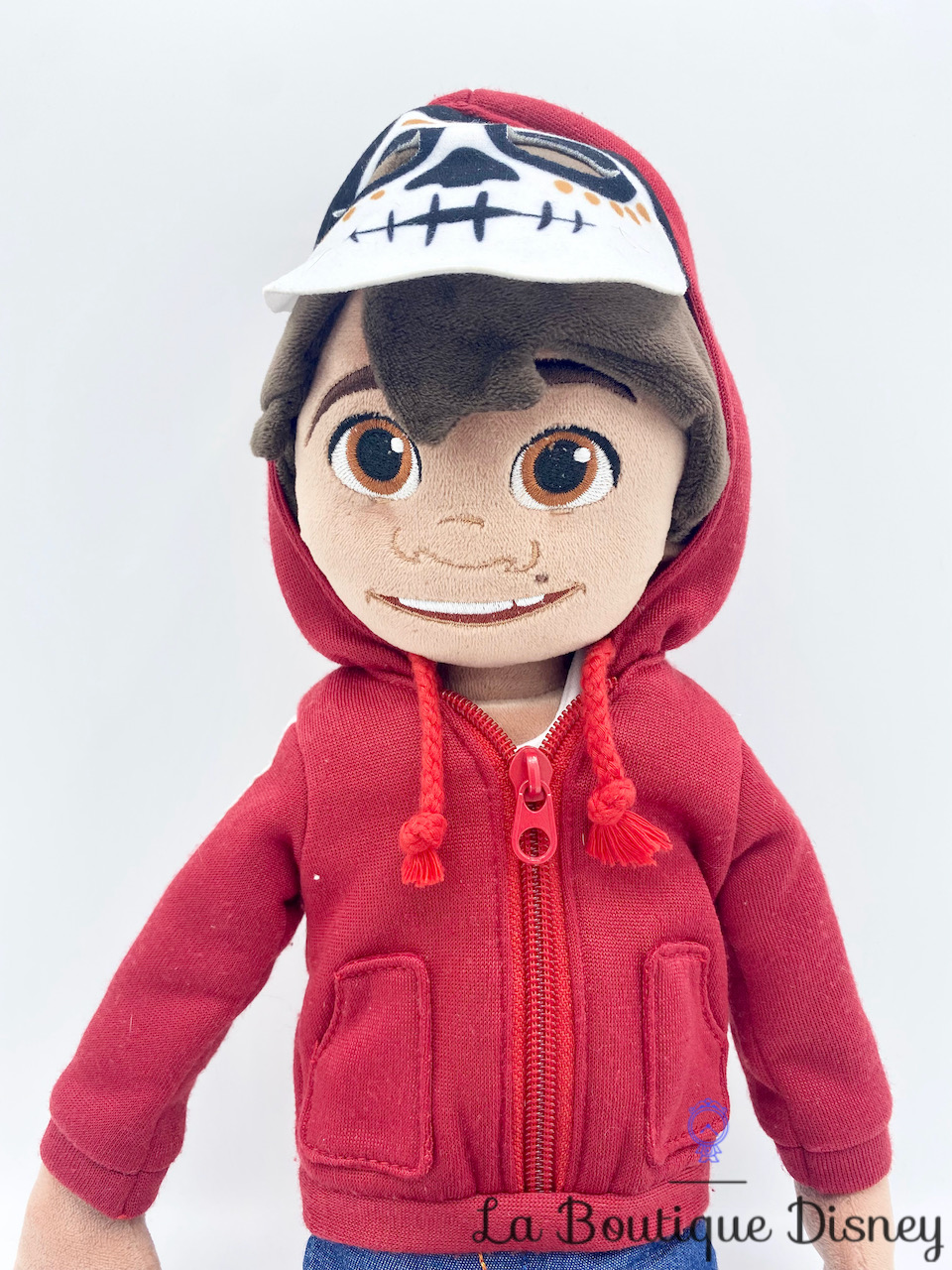 poupée-chiffon-miguel-coco-disneyparks-disneyland-disney-peluche-garcon-veste-rouge-7
