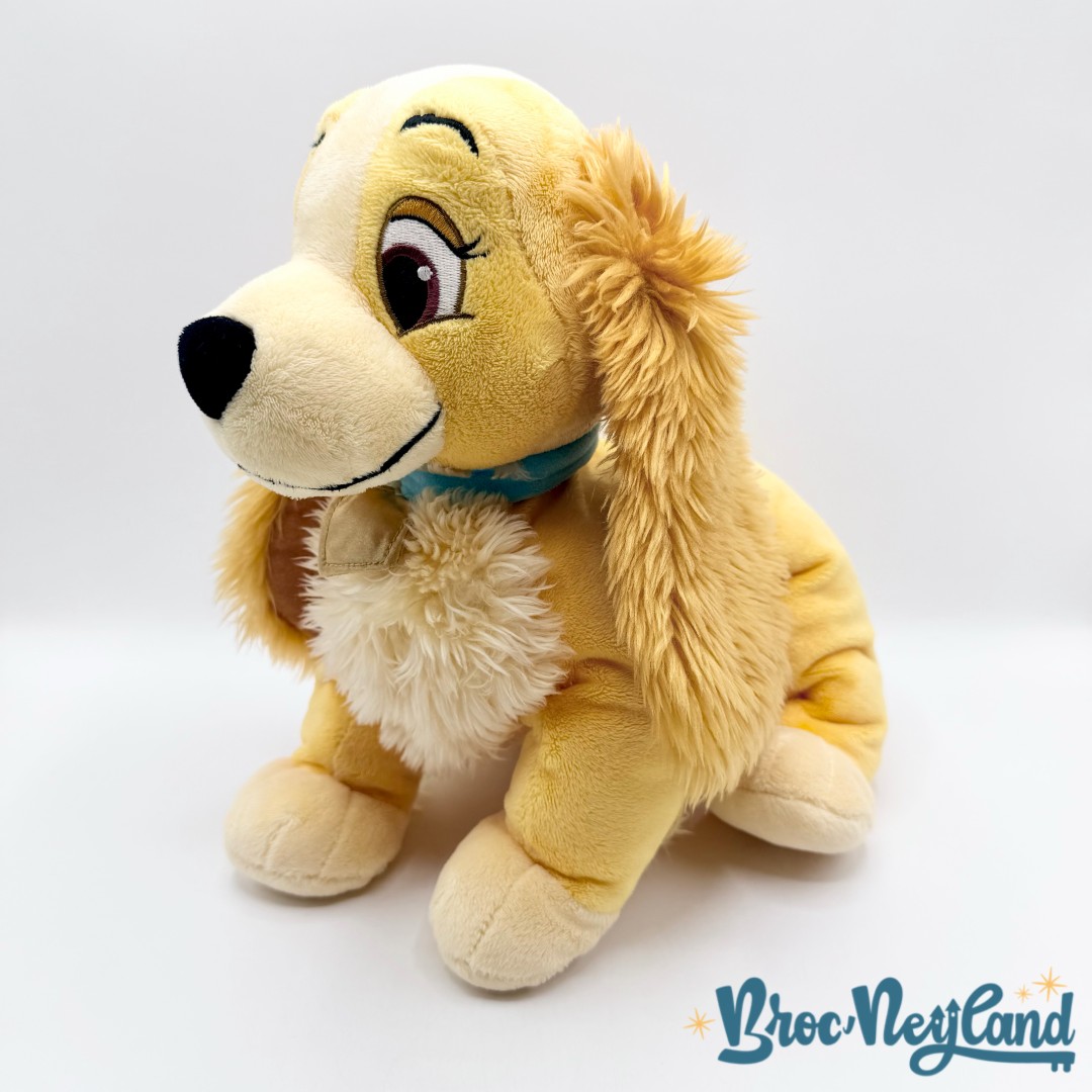 Peluche-Lady-La-Belle-et-le-Clochard-Disney-Store-chien-marron-écusson (1)