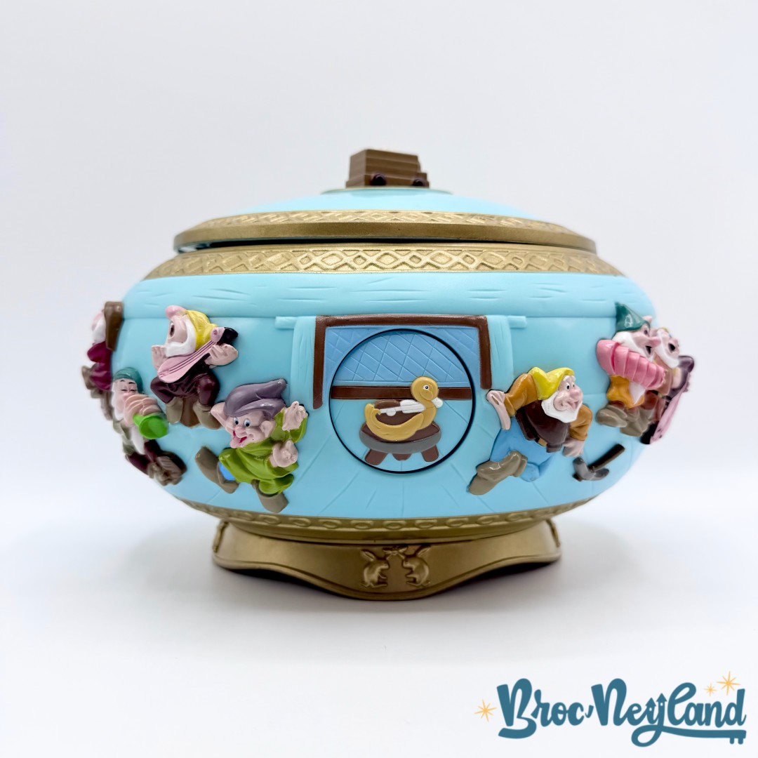 Boite-à-musique-Animée-Blanche-Neige-et-les-Sept-Nains-Disney-Lansay-vintage-bijoux-relief-3D (3)