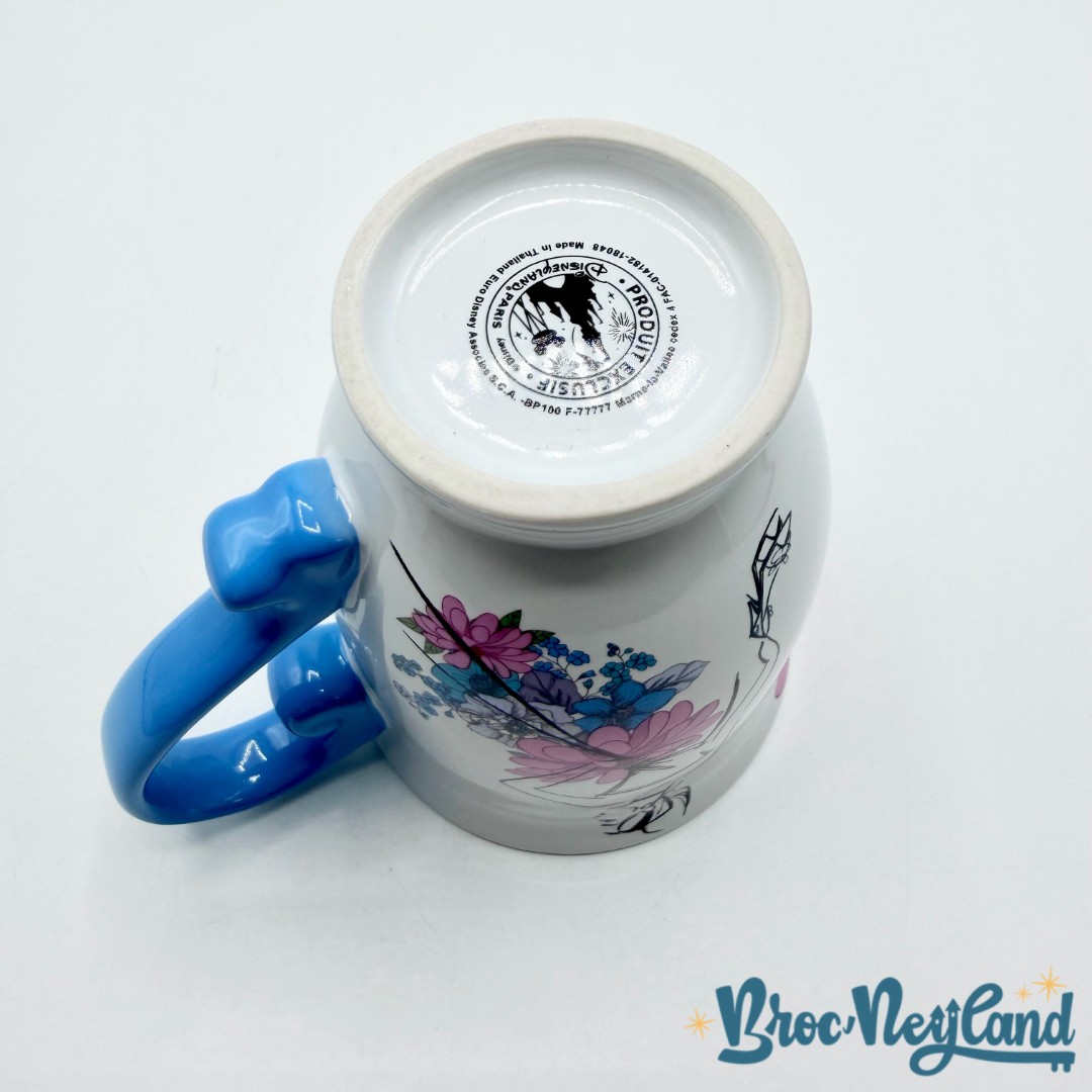 Tasse-Cendrillon-par-Disneyland-Paris-2018-mug-Disney-croquis-bleu-rose (1)
