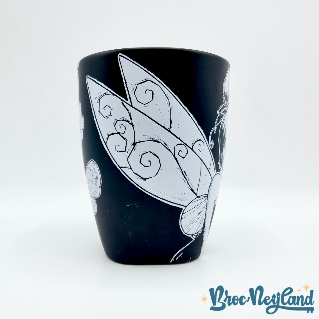 Tasse-Fée-Clochette-Baroque-Disneyland-Paris-2020-mug-Disney-noir-fleur-dessin-croquis (5)
