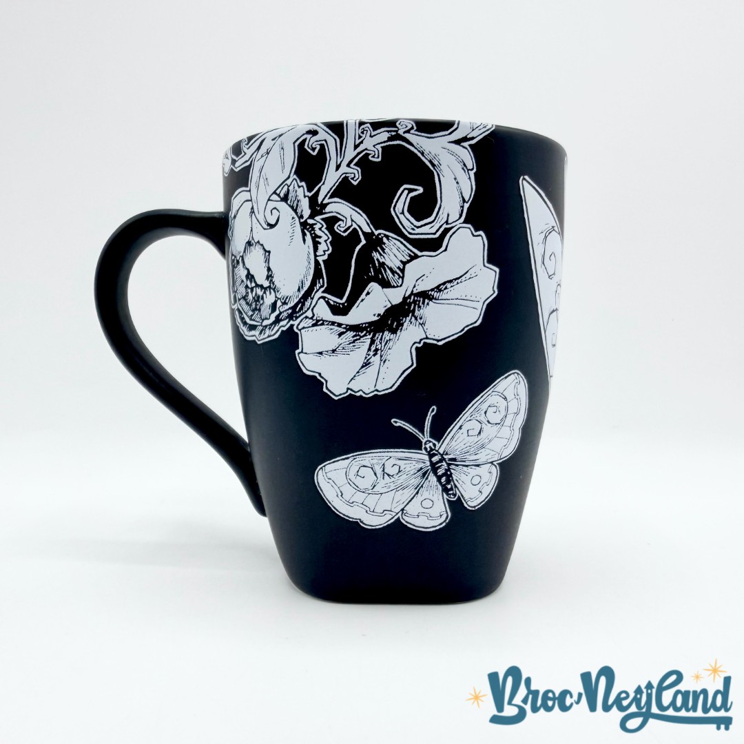 Tasse-Fée-Clochette-Baroque-Disneyland-Paris-2020-mug-Disney-noir-fleur-dessin-croquis (4)
