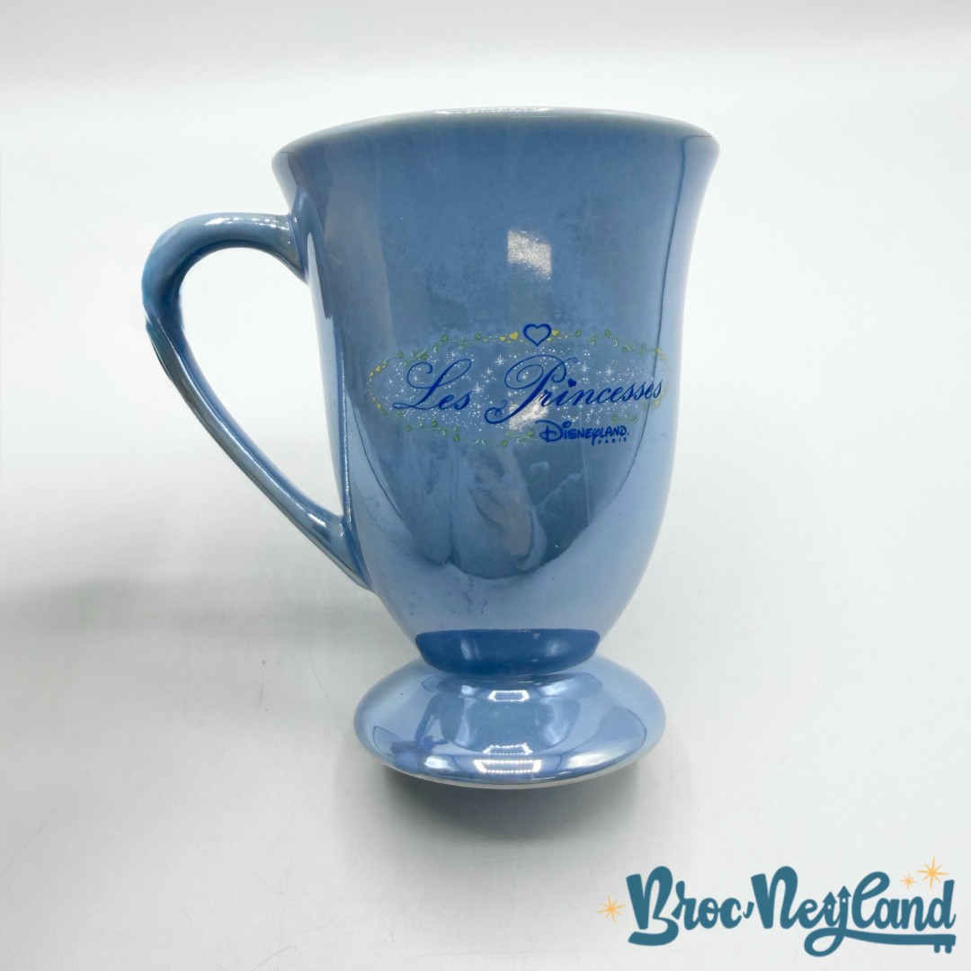 Tasse-Cendrillon-Disneyland-Paris-mug-Disney-Les-Princesses-bleu (2)