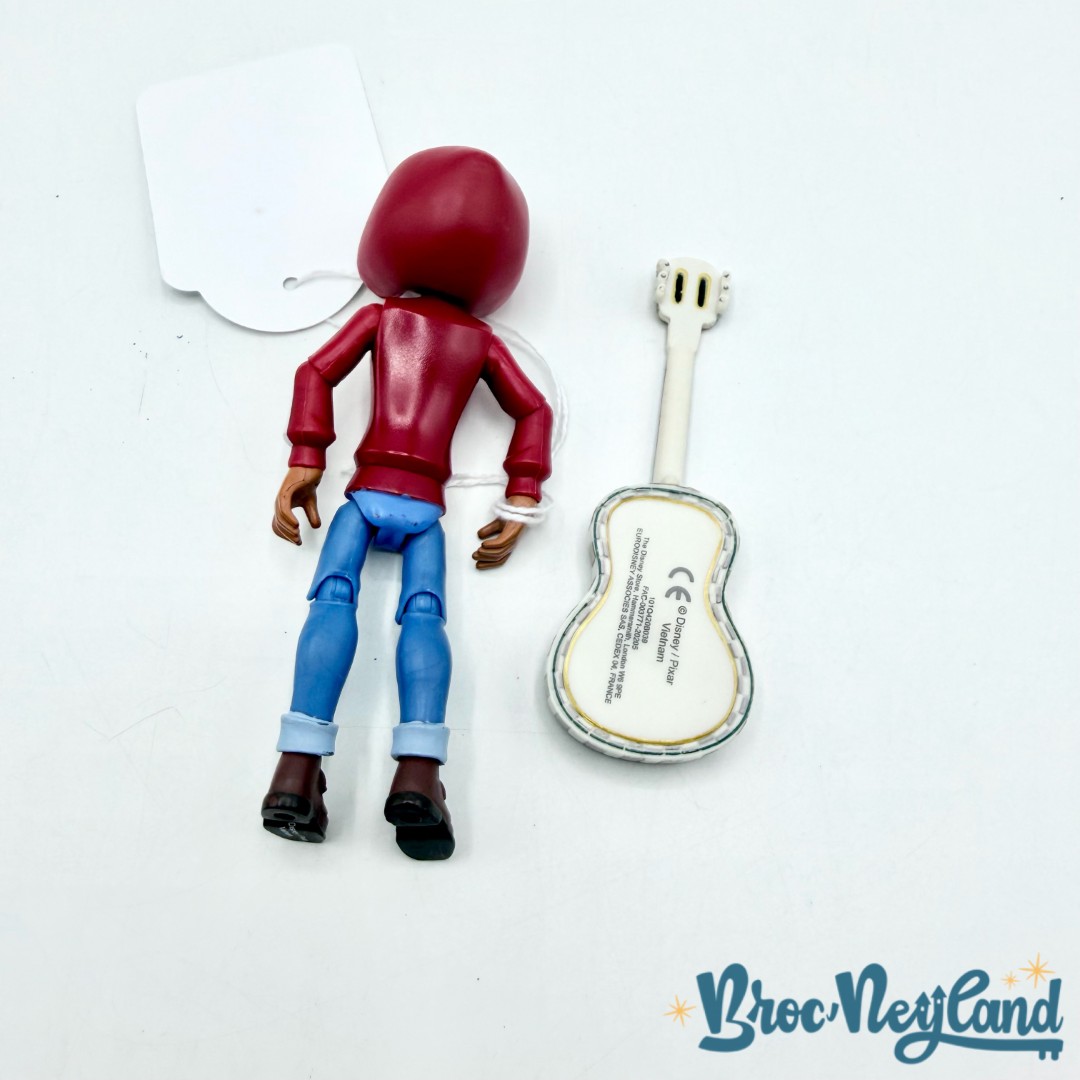 Figurine-Miguel-articulée-ToyBox-Disney-Store-2020-Coco-guitare-12-cm (3)