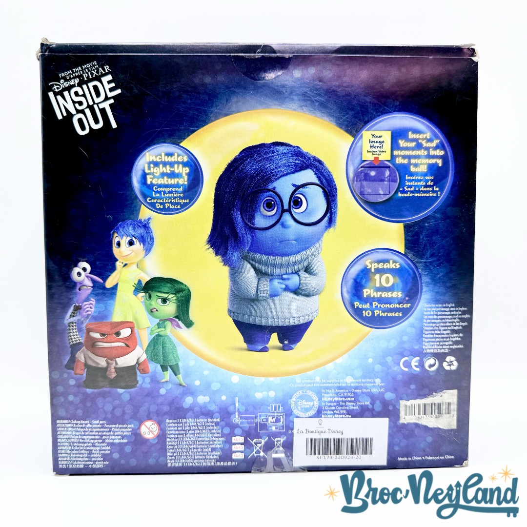 Poupée-parlante-Tristesse-de-luxe-Vice-Versa-Disney-Store-2015-Talking-Sadness-interactive-bleu (5)