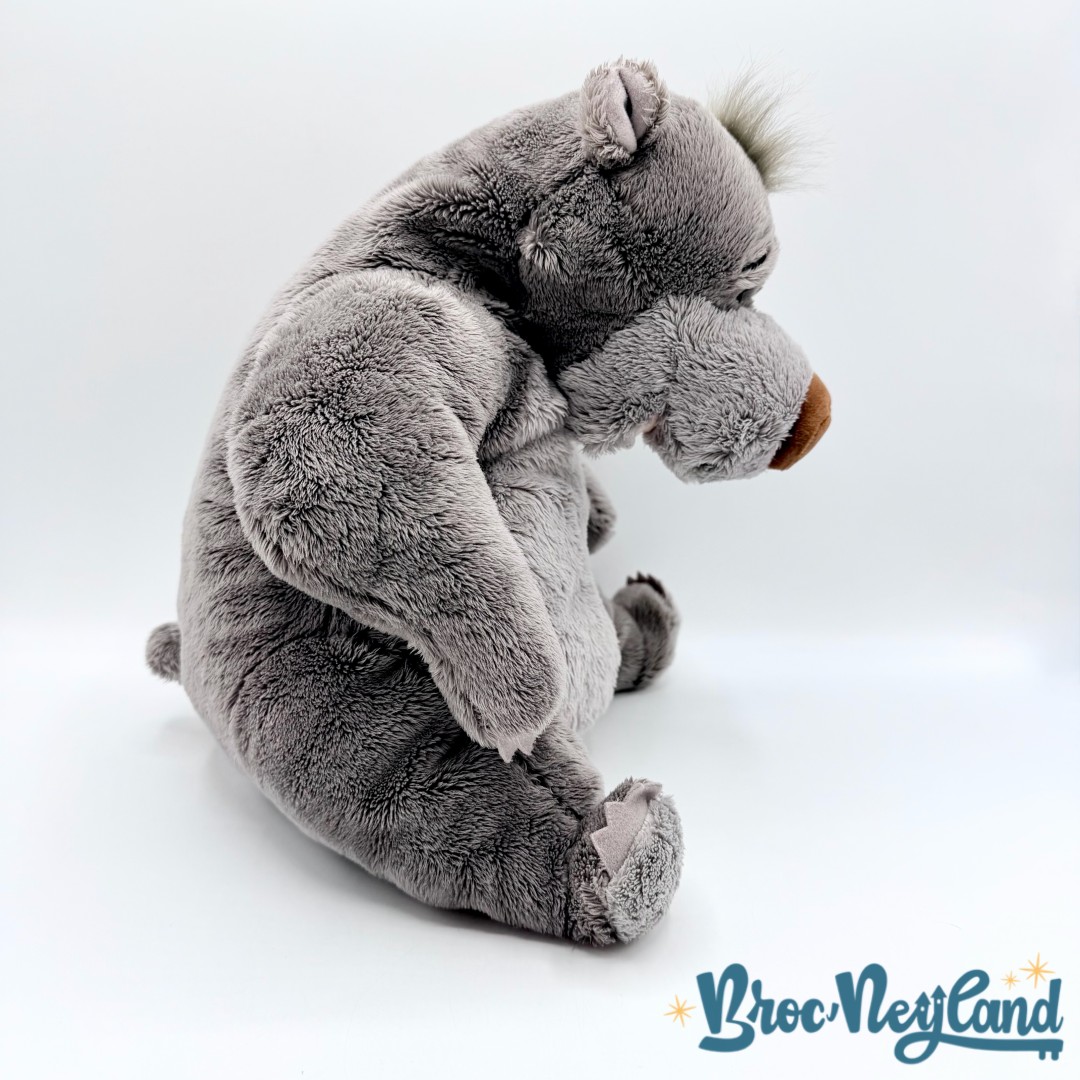 Peluche-Baloo-Le-Livre-de-la-Jungle-Disney-Store-ours-gris-écusson-30-cm (5)